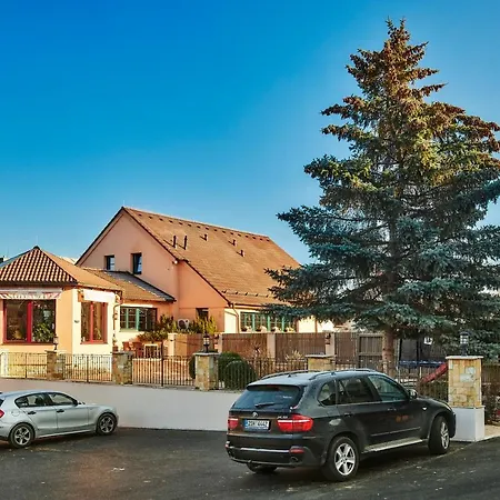 Guest house Al Capone Mnisek
